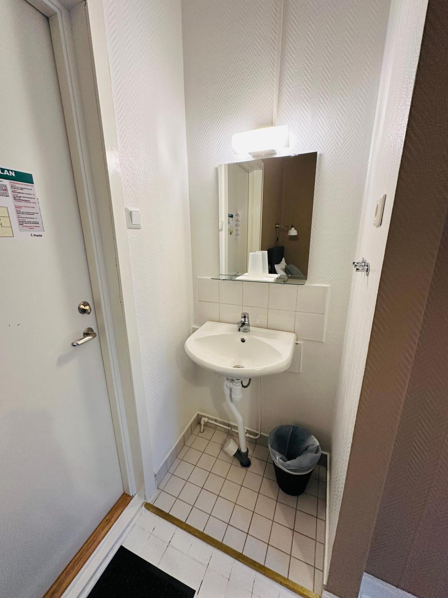 Vattengraendens Vandrarhem & Hotel Norrköping Стая снимка